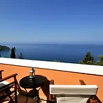 Erotokritos Sea View דירה